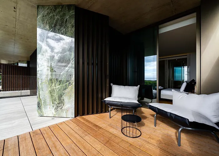 Savoy Monumentalis Va By Lm&ac Signature フンシャル