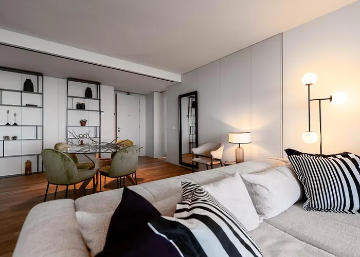 Savoy Monumentalis Va By Lm&ac Signature *