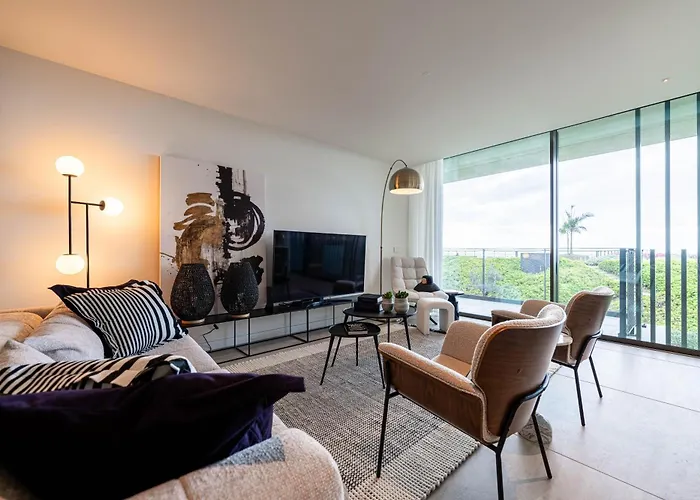 Savoy Monumentalis Va By Lm&ac Signature * Funchal (Madeira)