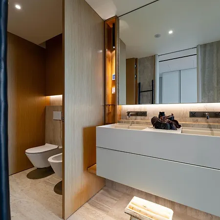 Savoy Monumentalis Va By Lm&ac Signature