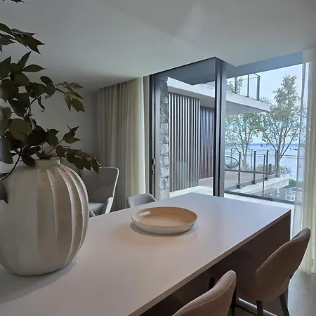 Savoy Monumentalis Va By Lm&ac Signature