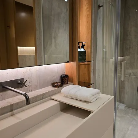 Savoy Monumentalis Va By Lm&ac Signature
