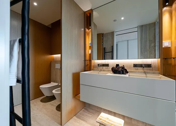 Savoy Monumentalis Va By Lm&ac Signature