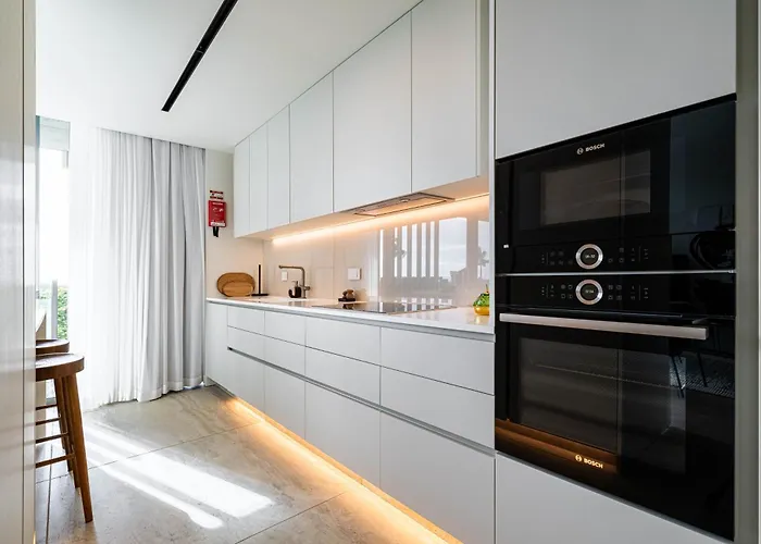 Savoy Monumentalis Va By Lm&ac Signature